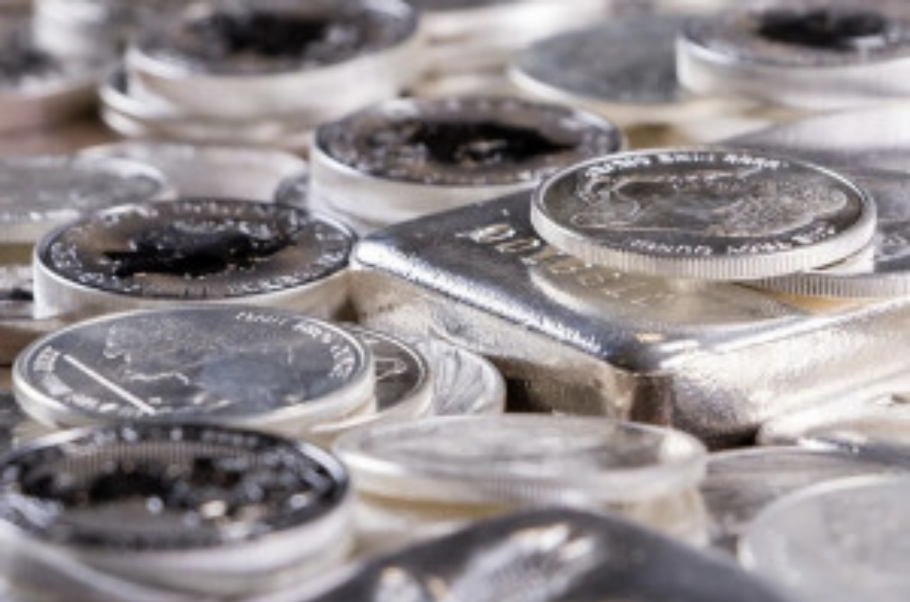 Аналитики ждут роста цен на серебро выше 25,50$